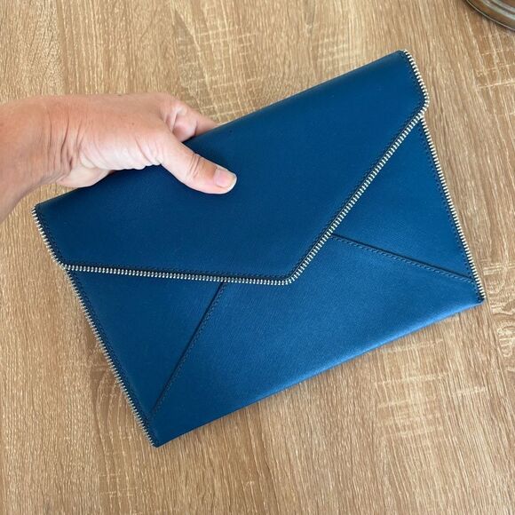 ✨ NWOT ✨Rebecca Minkoff Large Leo Envelope Clutch in Blue - Picture 2 of 10